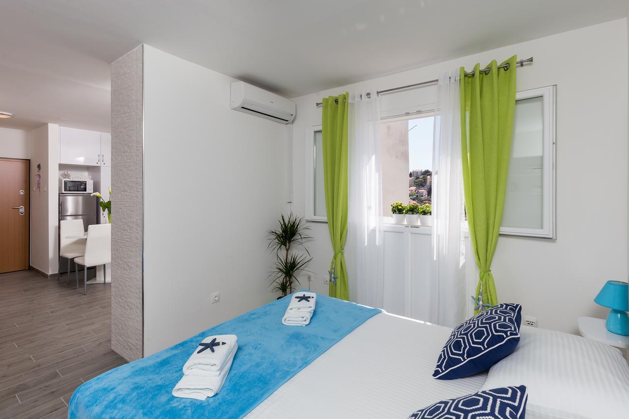 South Side Apartment *